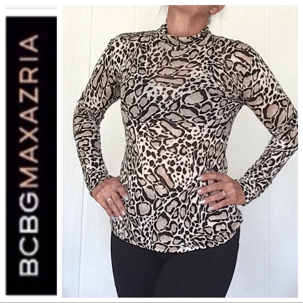 BCBGMAXAZRIA SNAKE PRINT MOCK NECK SHIRT  SMALL